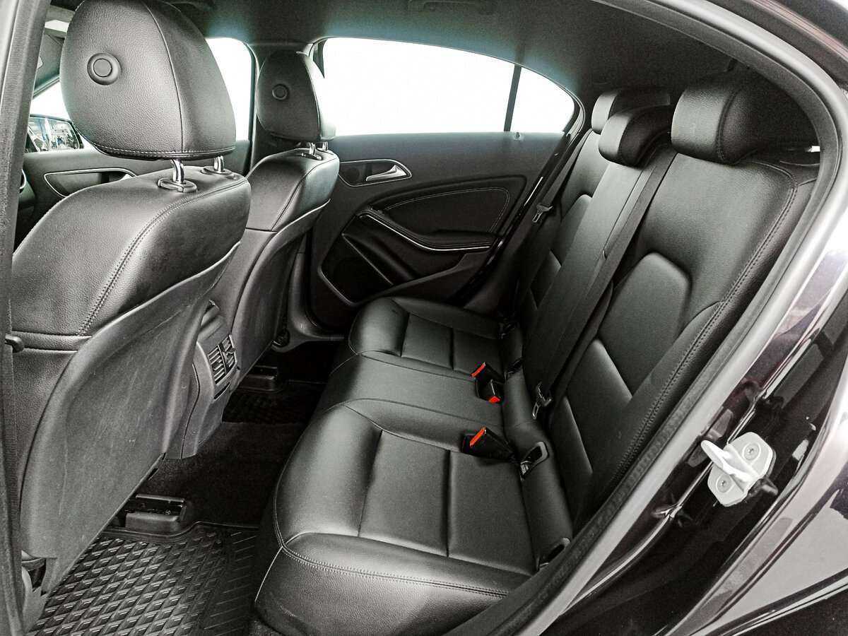 Mercedes-Benz A-Класс 180, 2014 - 130 384 км. | Фото №8