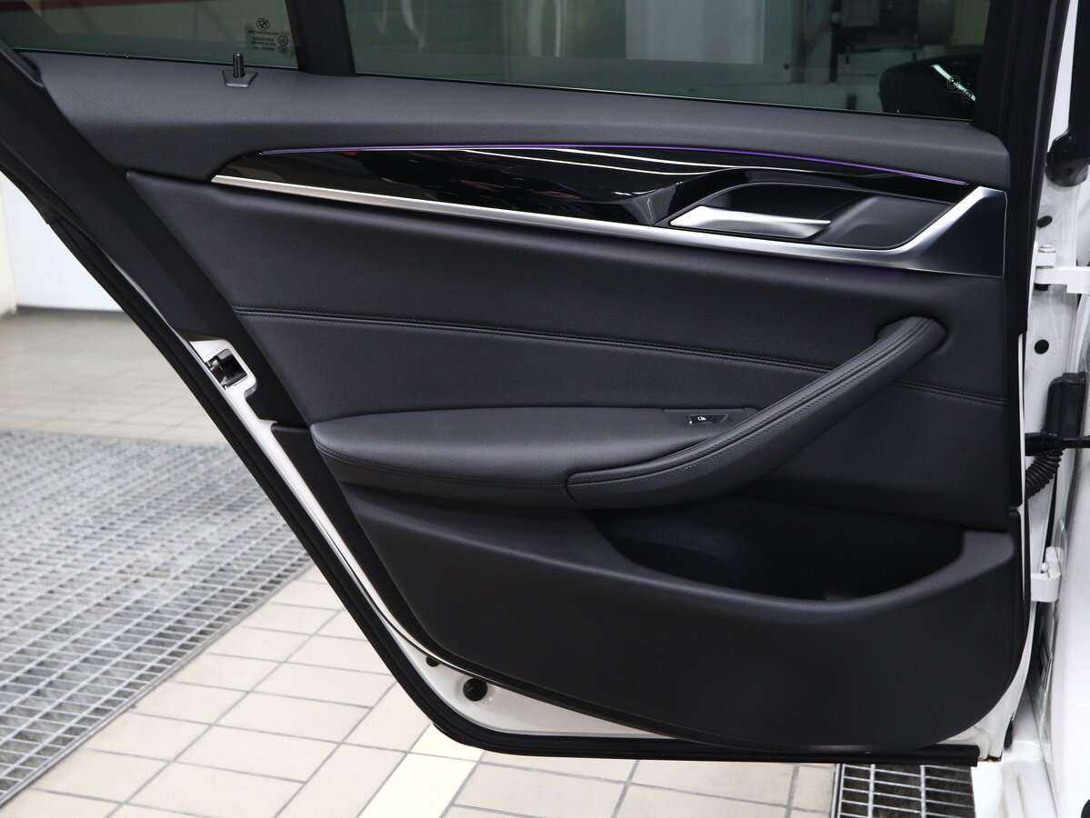 BMW 5 серии 520d xDrive, 2017 Фото №14
