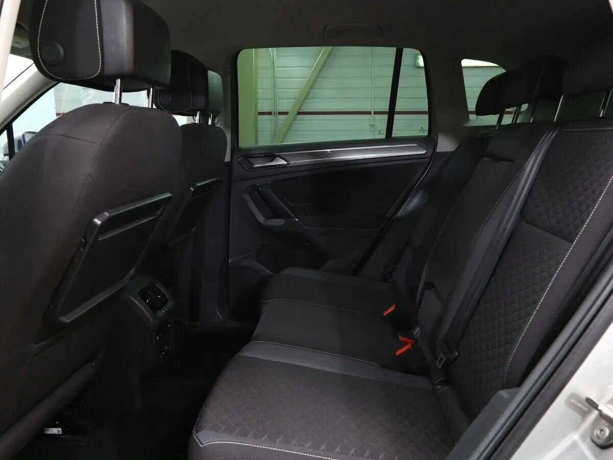 Volkswagen Tiguan, 2018 Фото №12