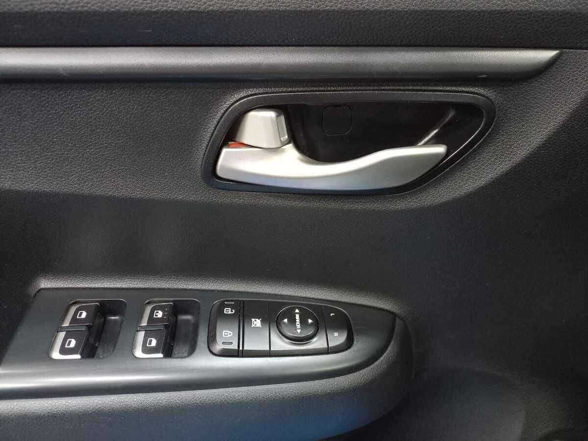 Kia Rio X-Line, 2018 Фото №17