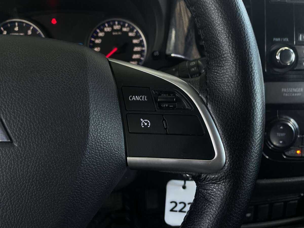 Mitsubishi Outlander, 2018 Фото №12