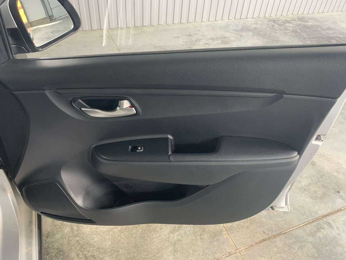 Kia Rio X-Line, 2019 Фото №20