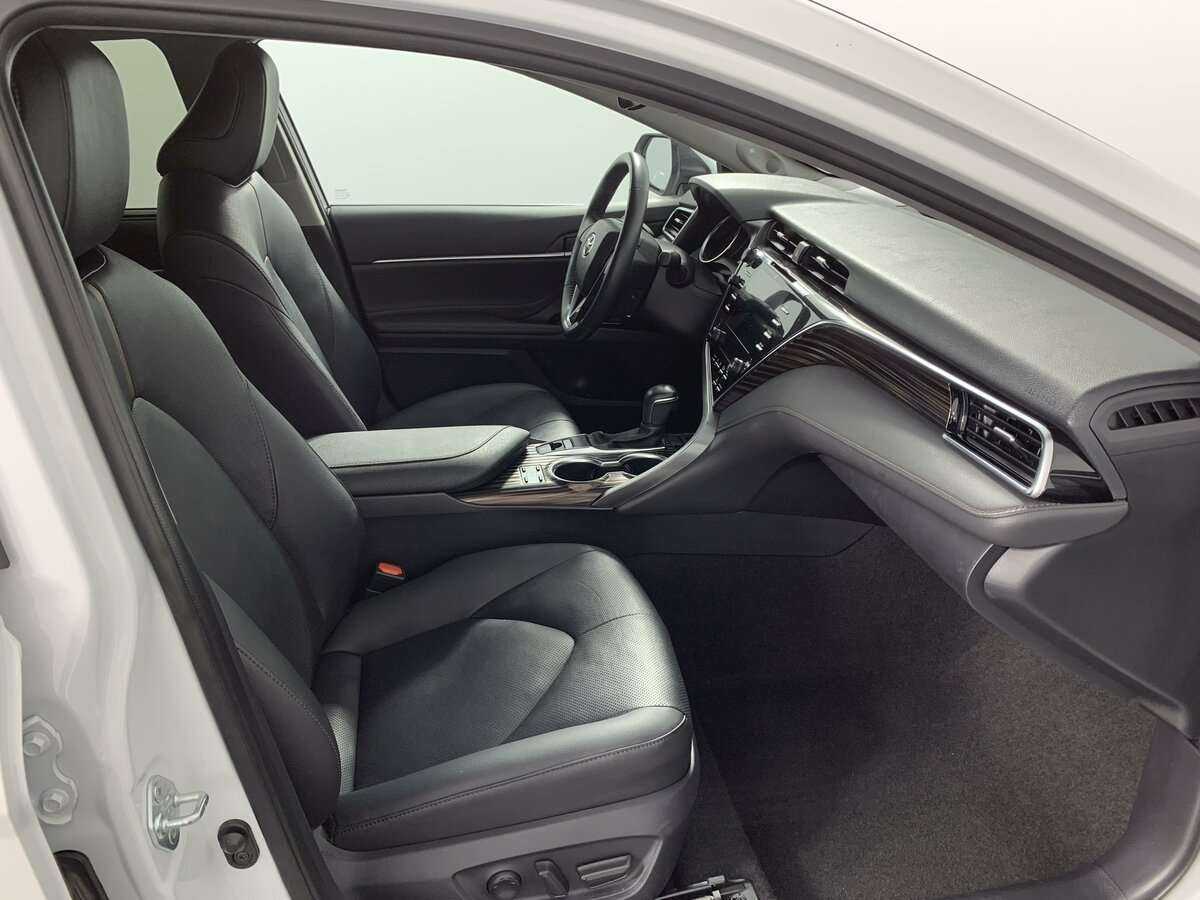 Toyota Camry, 2021 Фото №17