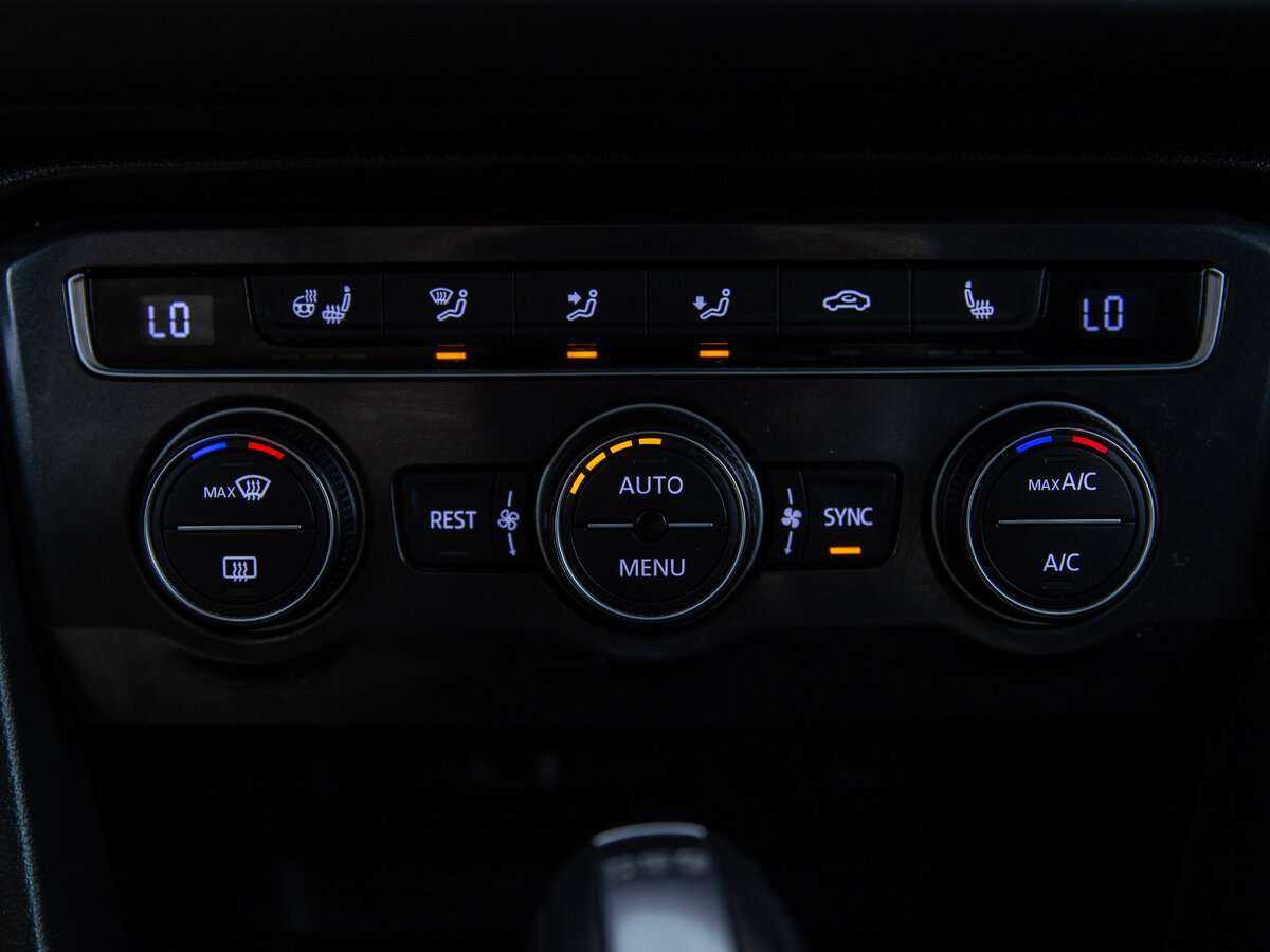 Volkswagen Tiguan, 2017 Фото №16