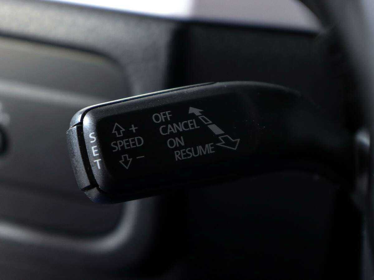 Volkswagen Touareg, 2012 Фото №24