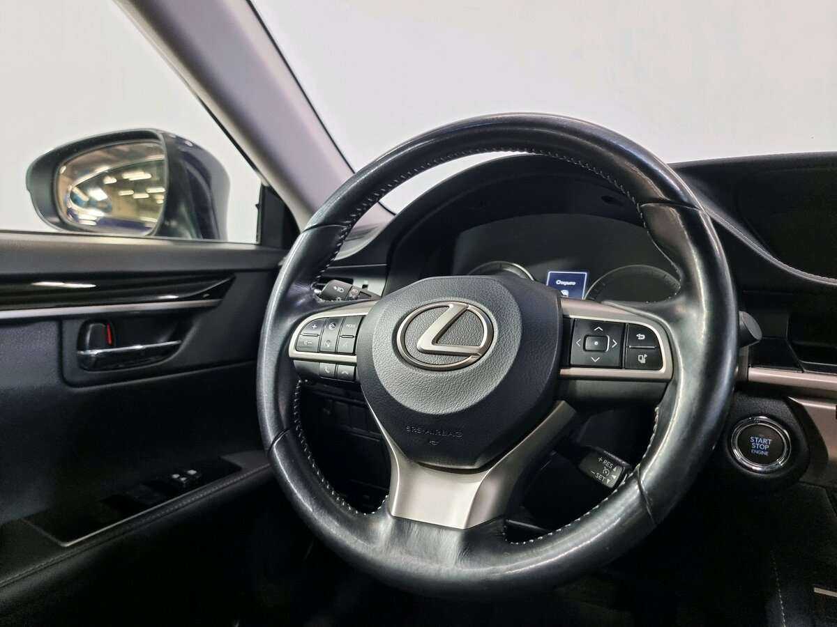 Lexus ES 200, 2016 Фото №16