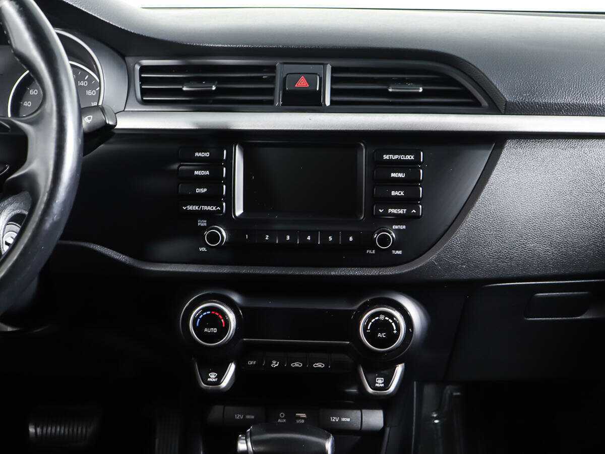 Kia Rio, 2018 Фото №13