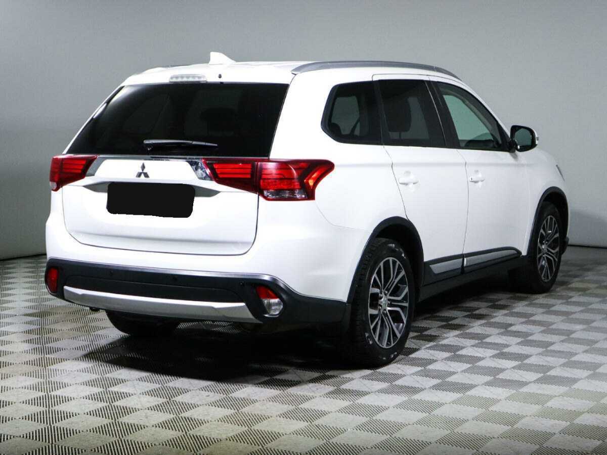 Mitsubishi Outlander, 2018 - 197 000 км. | Фото №4