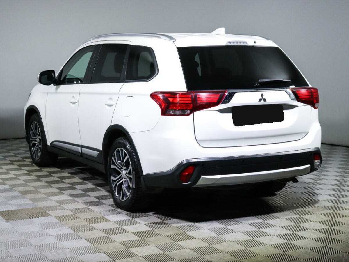Mitsubishi Outlander, 2018 - 197 000 км. | Фото №6