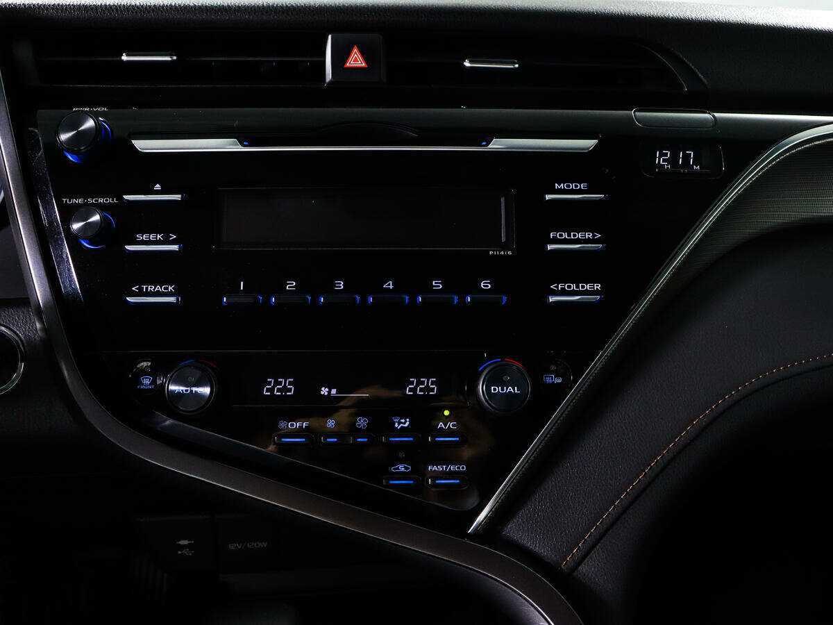 Toyota Camry, 2021 Фото №13