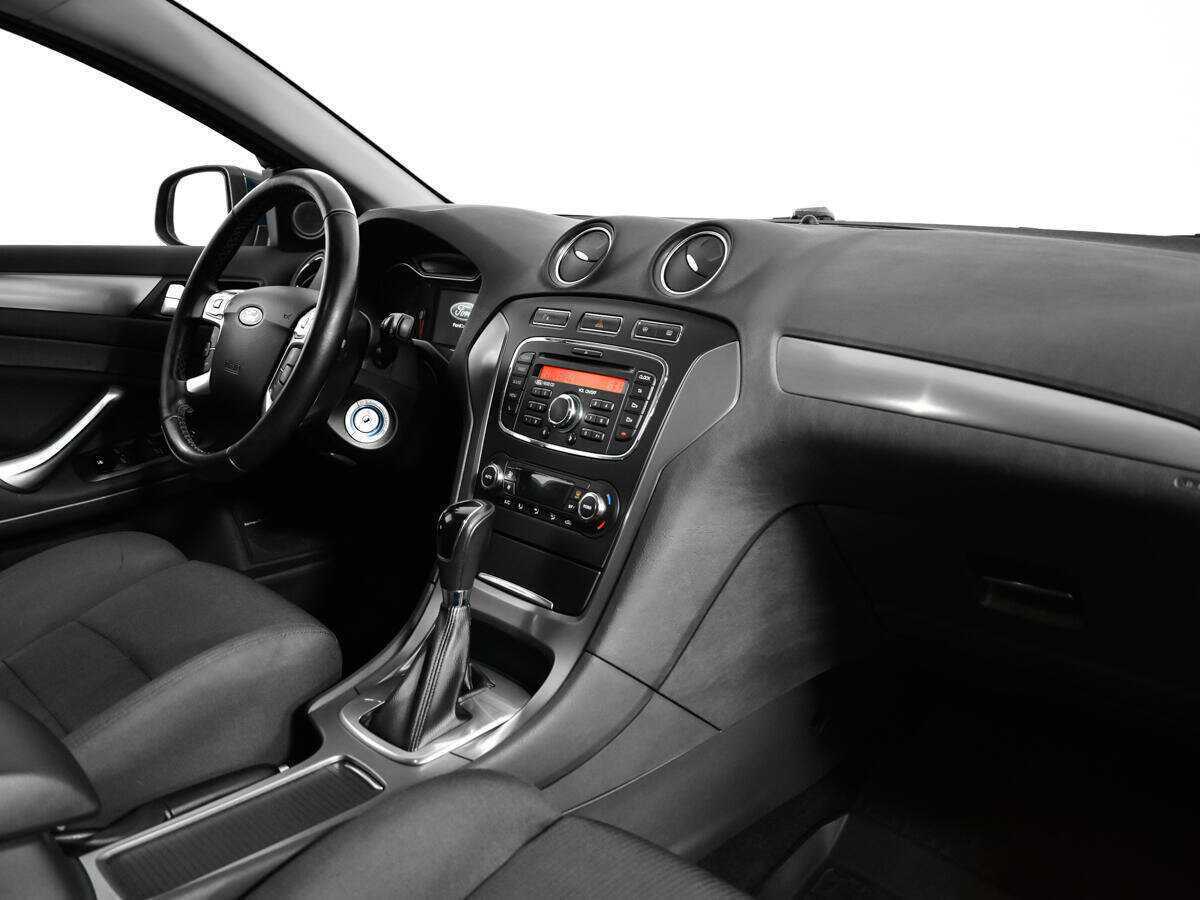 Ford Mondeo, 2013 Фото №9