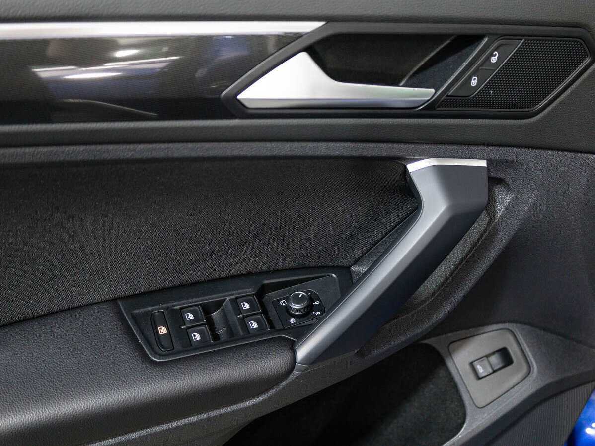 Volkswagen Tiguan, 2019 Фото №16