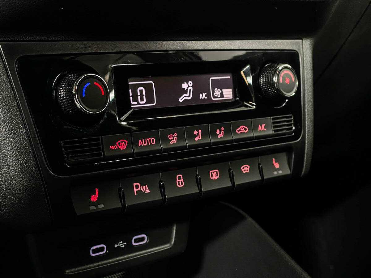 Volkswagen Polo, 2020 Фото №16