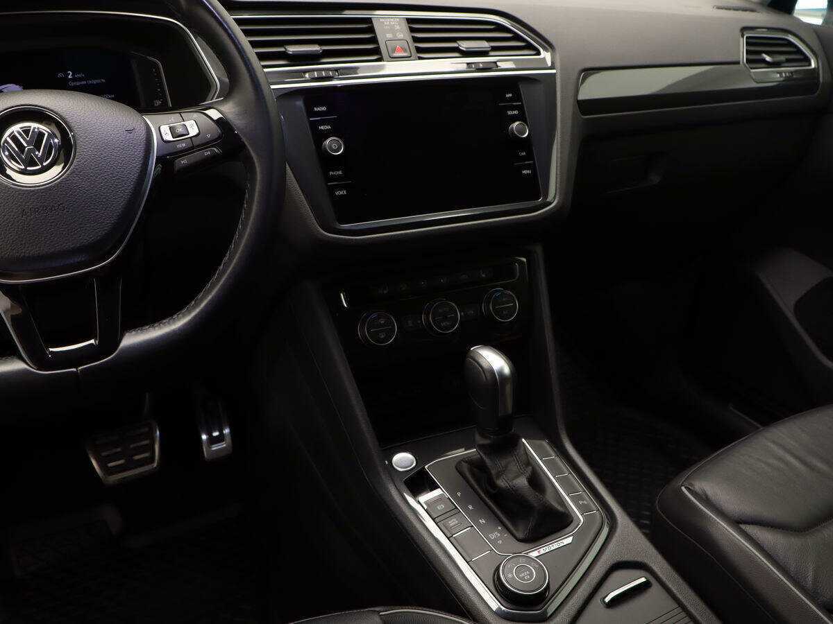 Volkswagen Tiguan, 2020 Фото №16
