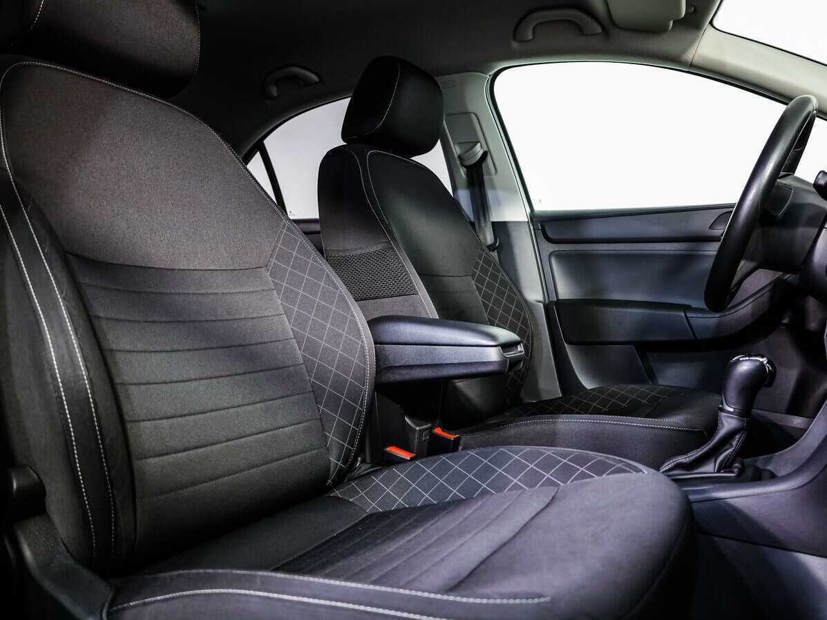 Skoda Rapid, 2017 Фото №11