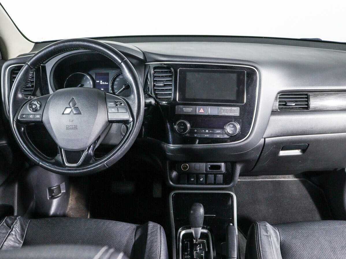 Mitsubishi Outlander, 2018 Фото №11