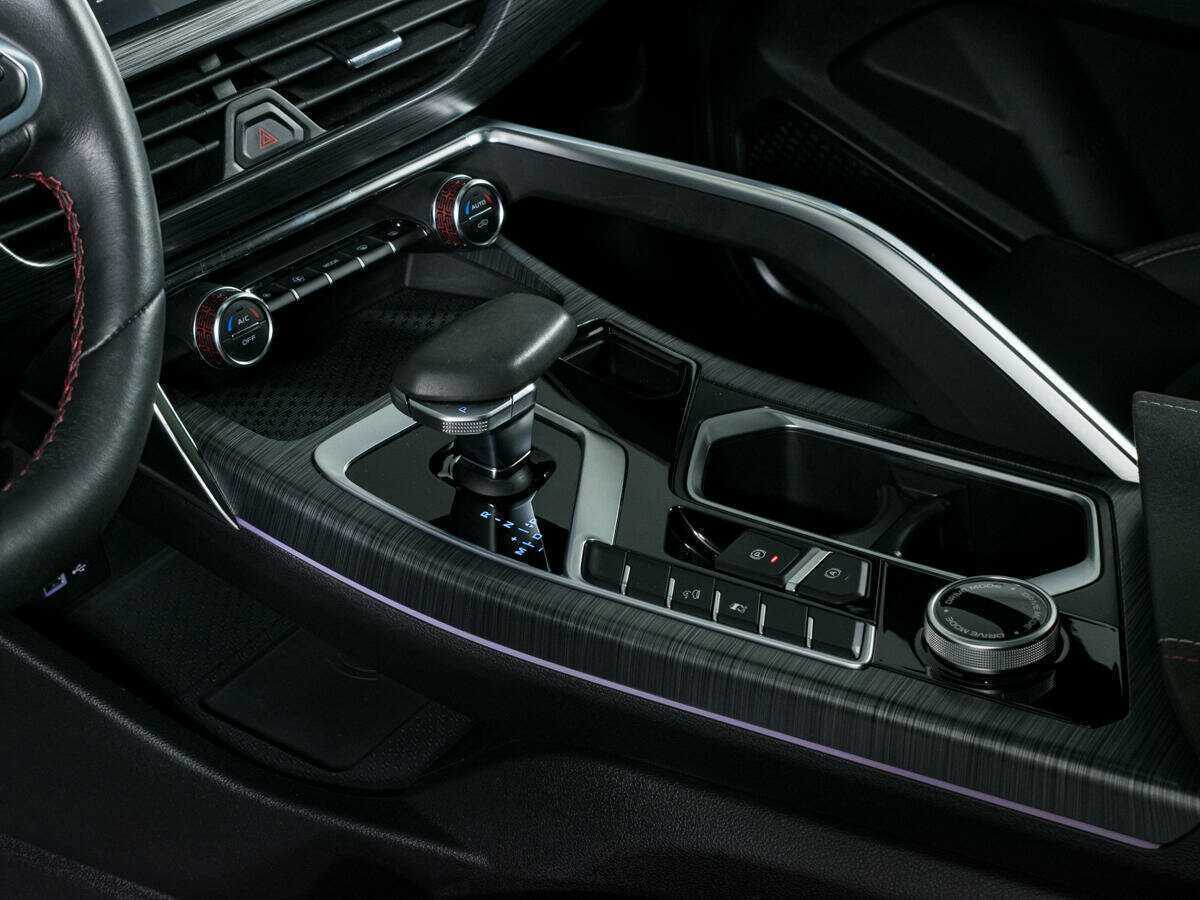 Geely Tugella, 2022 Фото №17