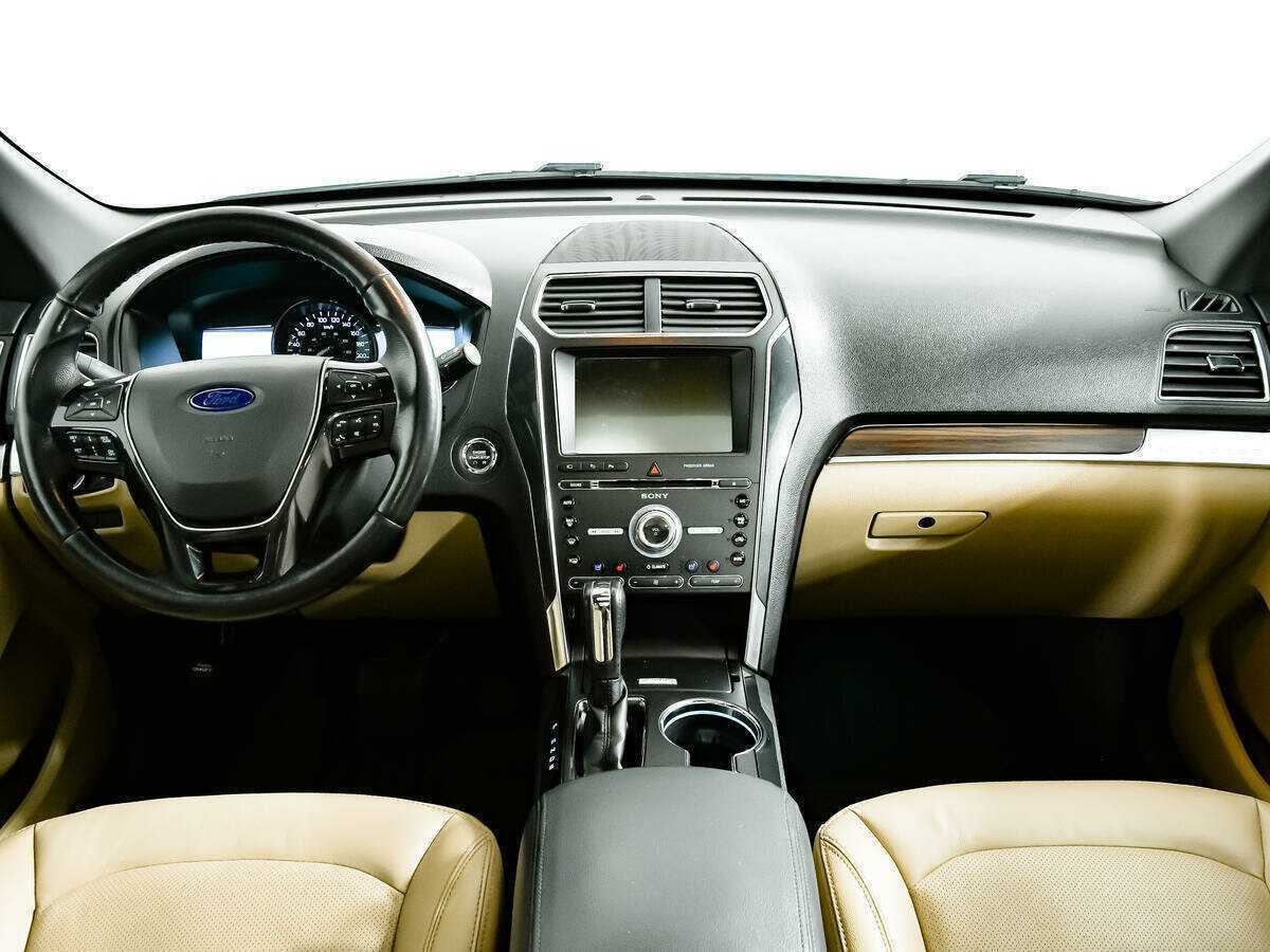 Ford Explorer, 2017 Фото №9