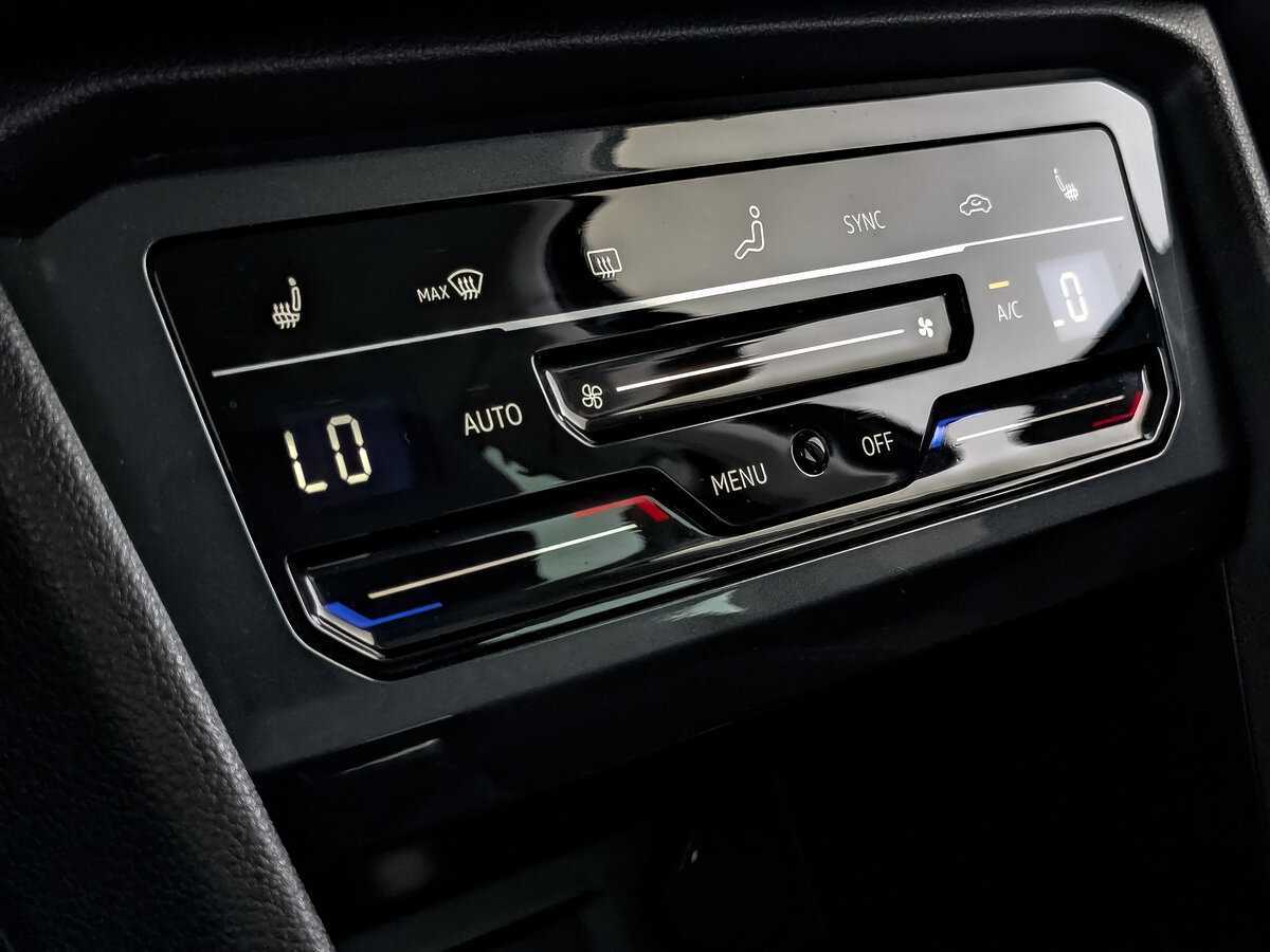 Volkswagen Tiguan, 2021 Фото №20