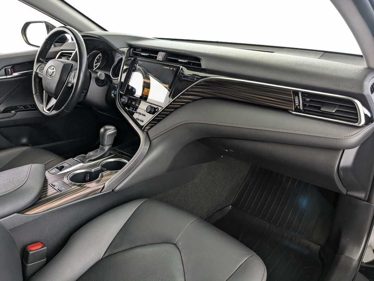Toyota Camry, 2020 Фото №16