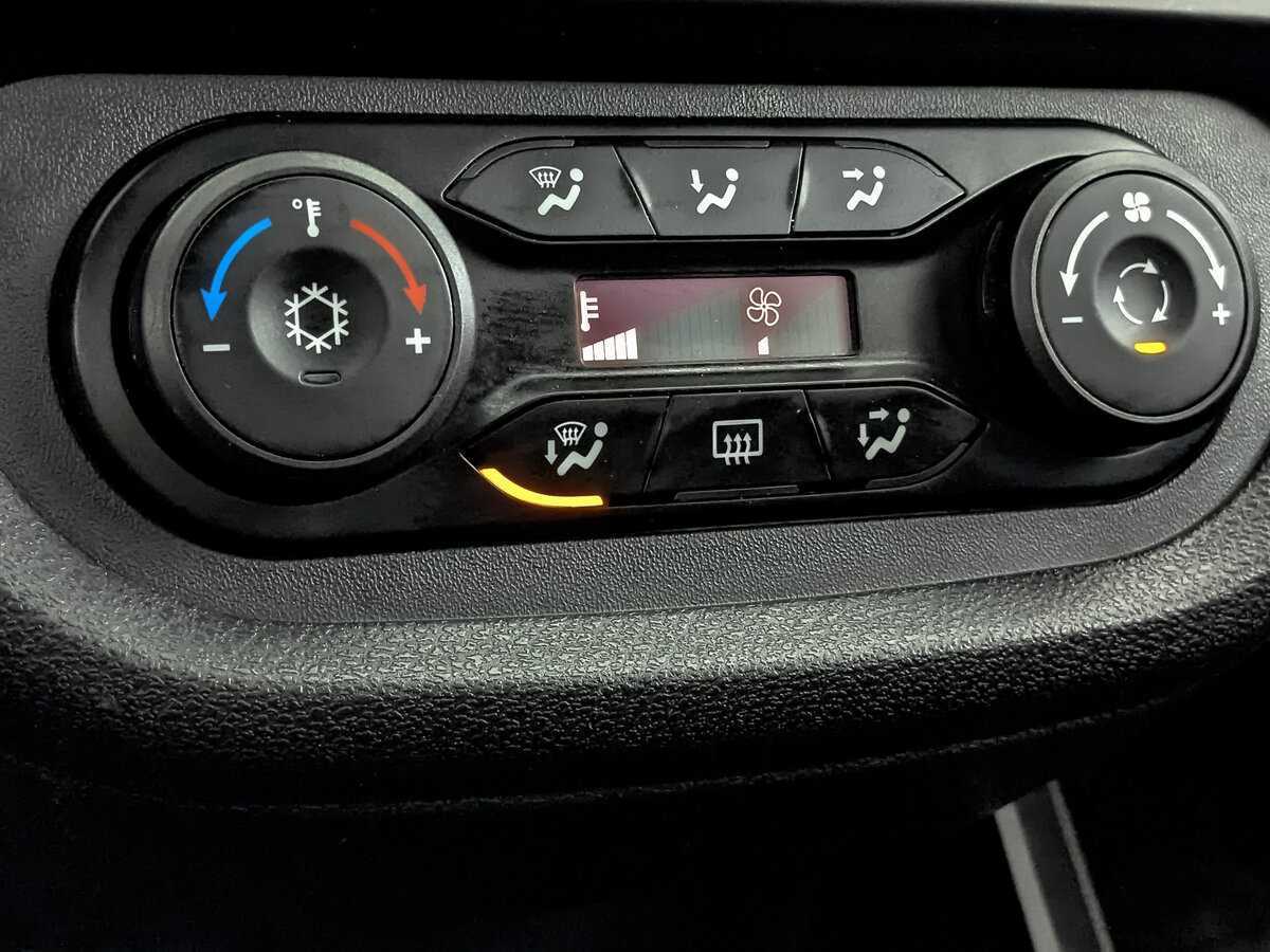 Lada (ВАЗ) Vesta, 2021 Фото №17