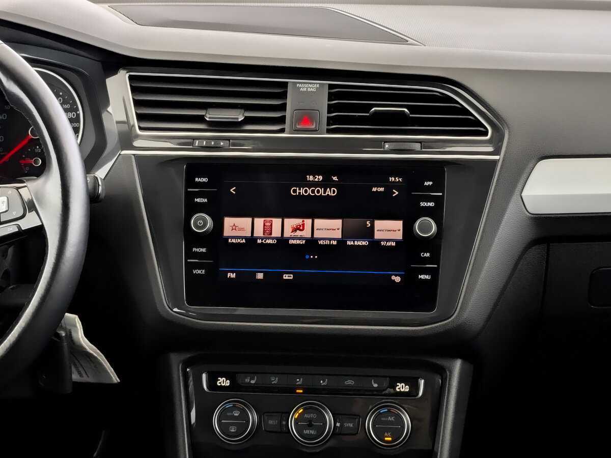 Volkswagen Tiguan, 2019 Фото №13