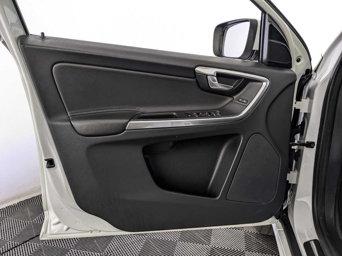 Volvo XC60, 2017 Фото №15