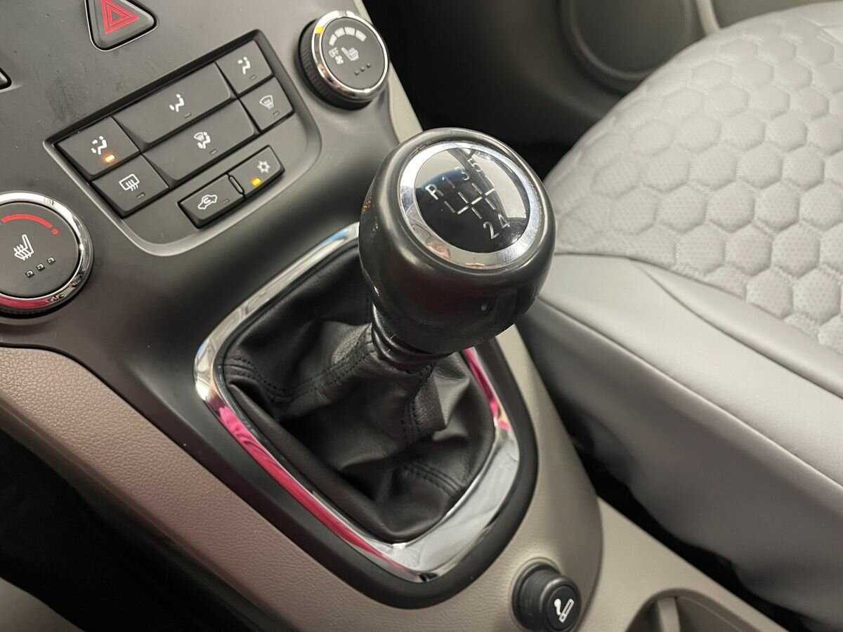 Chevrolet Orlando, 2012 Фото №13