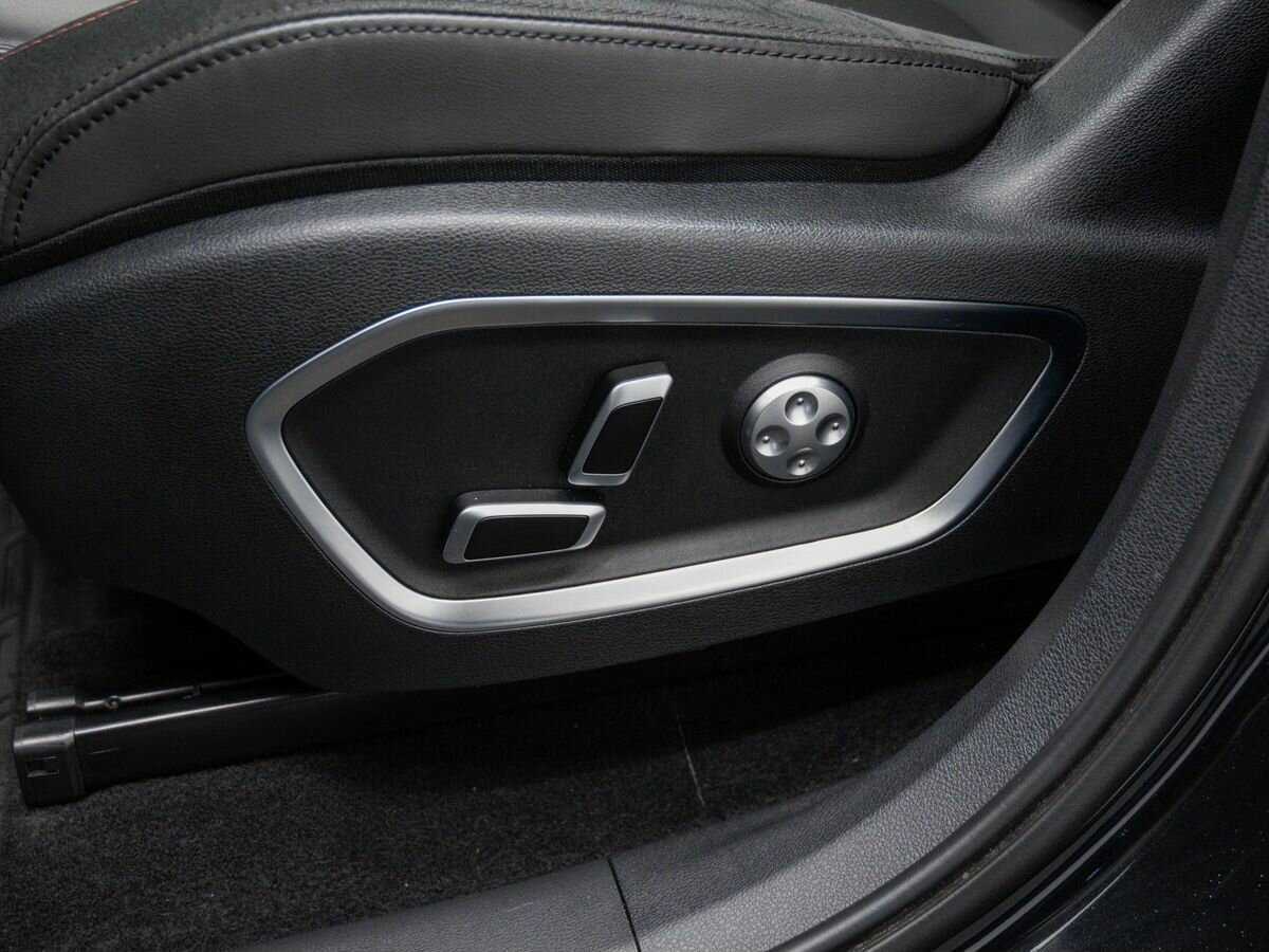 Geely Tugella, 2021 Фото №17