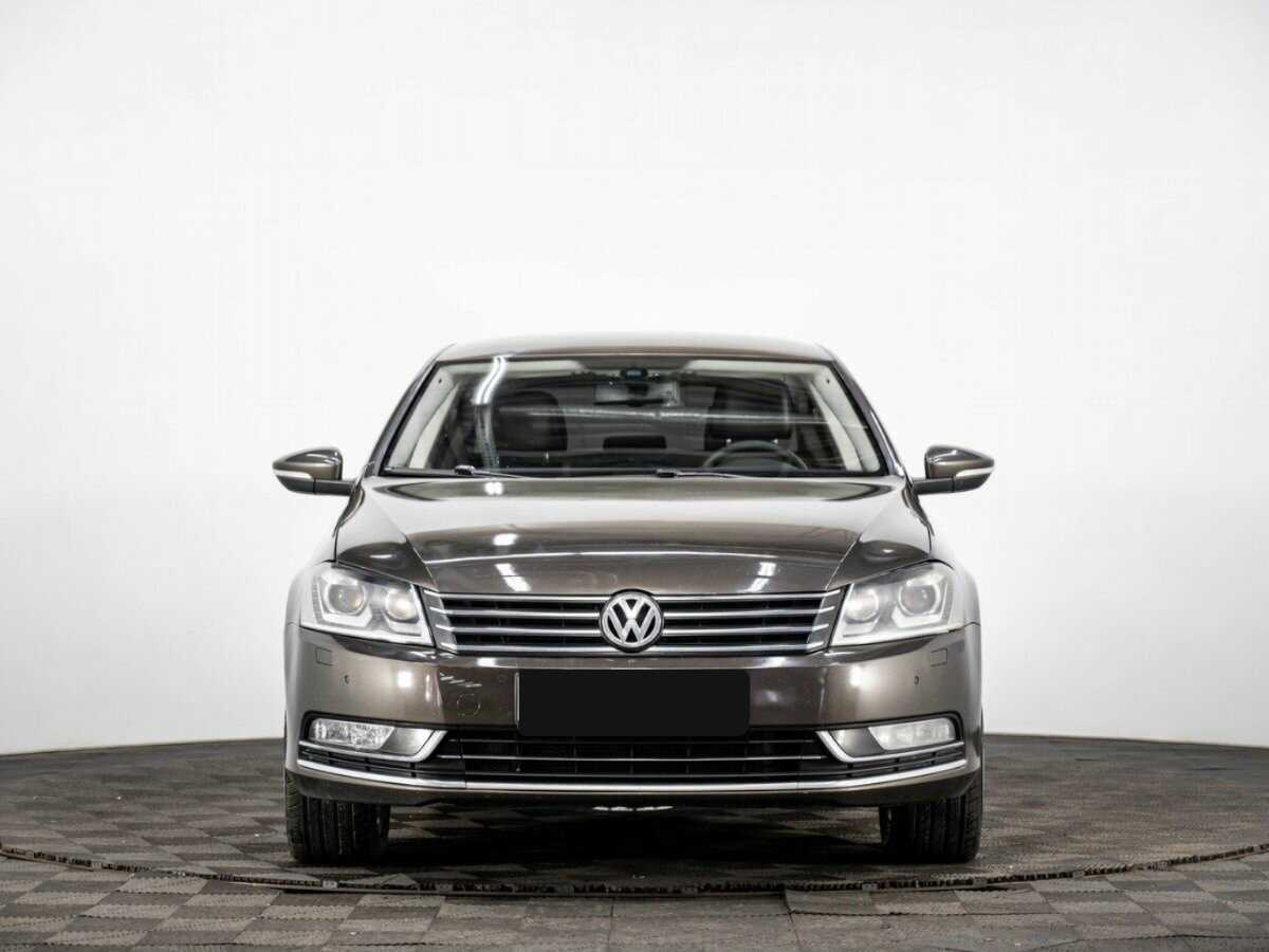 Volkswagen Passat, 2012 - 215 000 км. | Фото №2