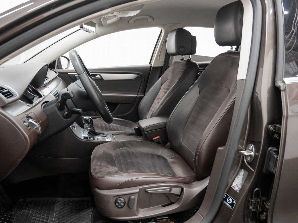 Volkswagen Passat, 2012 Фото №15