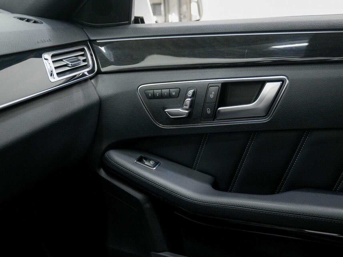 Mercedes-Benz E-Класс 300, 2013 Фото №22