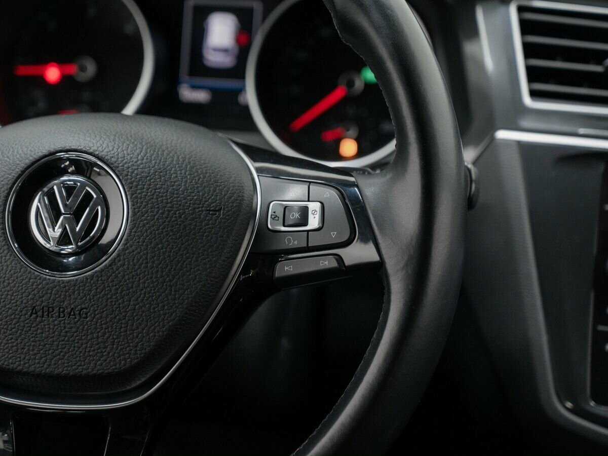 Volkswagen Tiguan, 2018 Фото №14