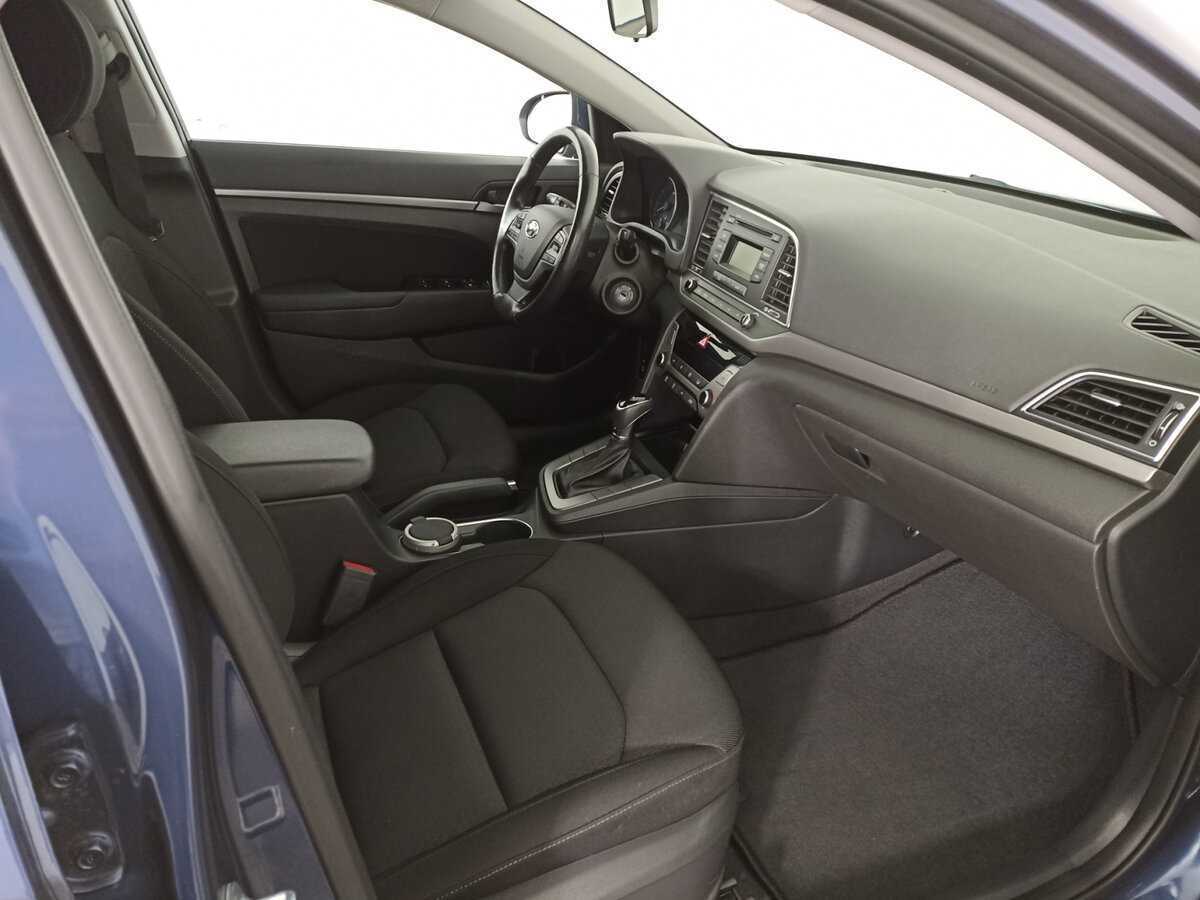 Hyundai Elantra, 2018 Фото №9