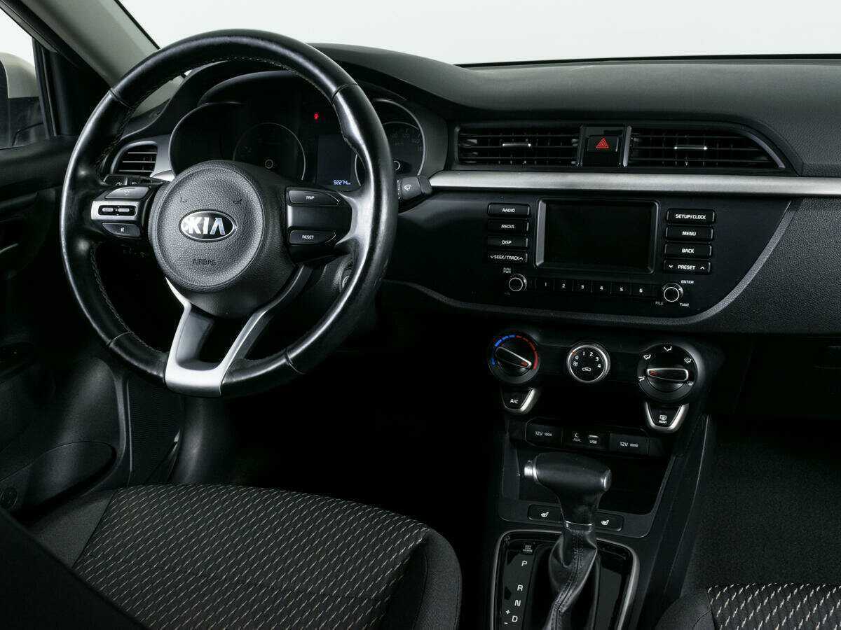 Kia Rio, 2017 Фото №11