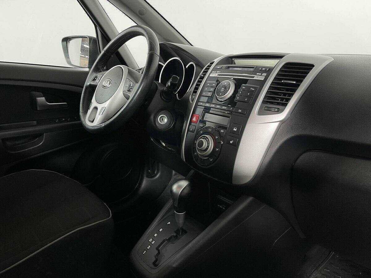 Kia Venga, 2013 Фото №9