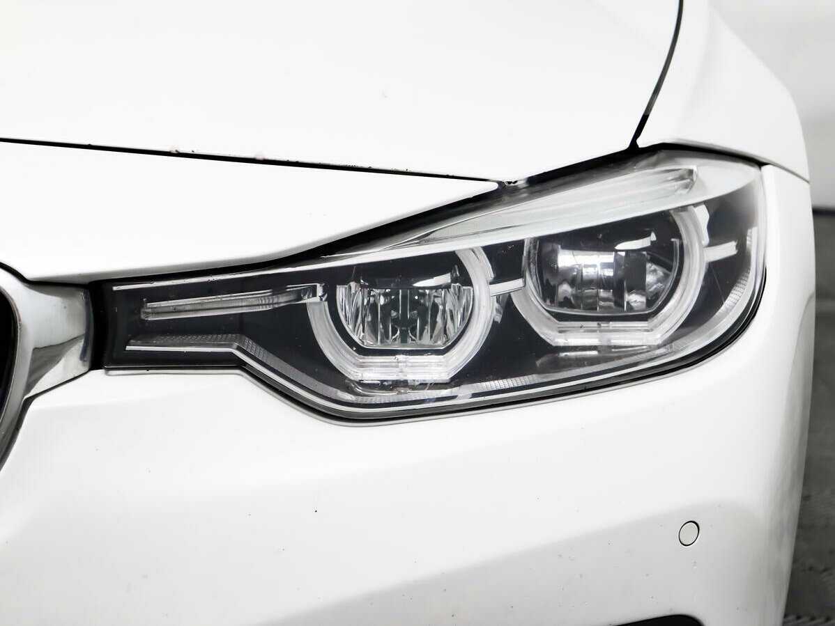 BMW 3 серии 318i, 2018 Фото №13