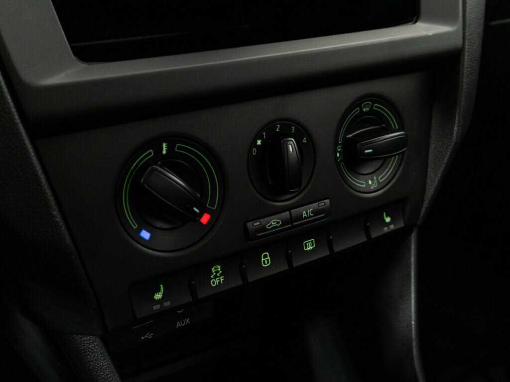 Skoda Rapid, 2017 Фото №15