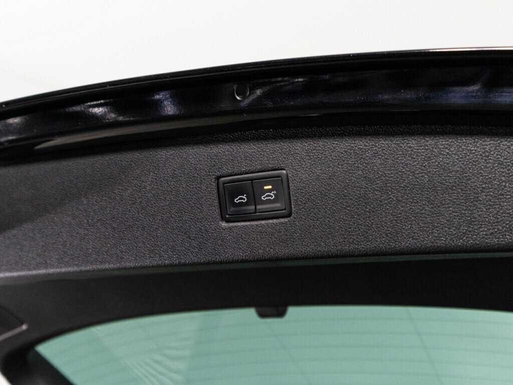 Volkswagen Tiguan, 2020 Фото №16