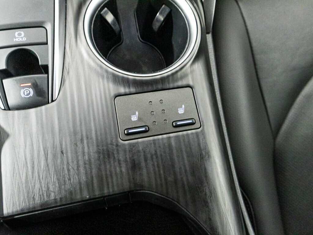 Toyota Camry, 2021 Фото №17