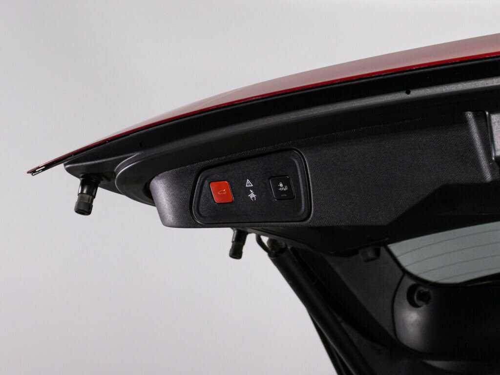 Peugeot 3008, 2017 Фото №15