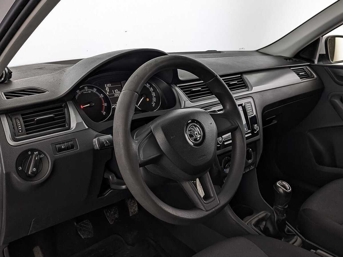 Skoda Rapid, 2017 Фото №14