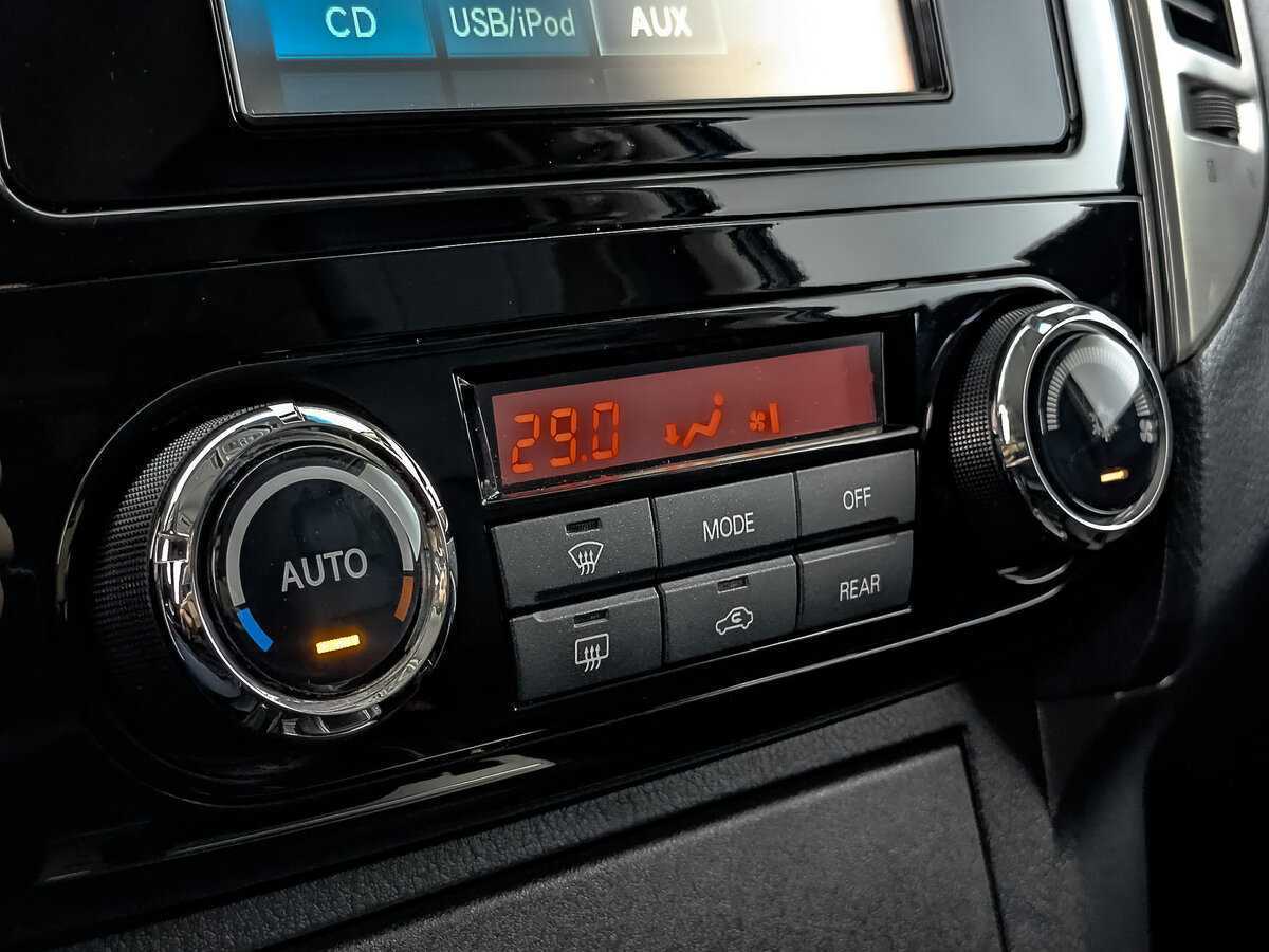 Mitsubishi Pajero, 2018 Фото №21