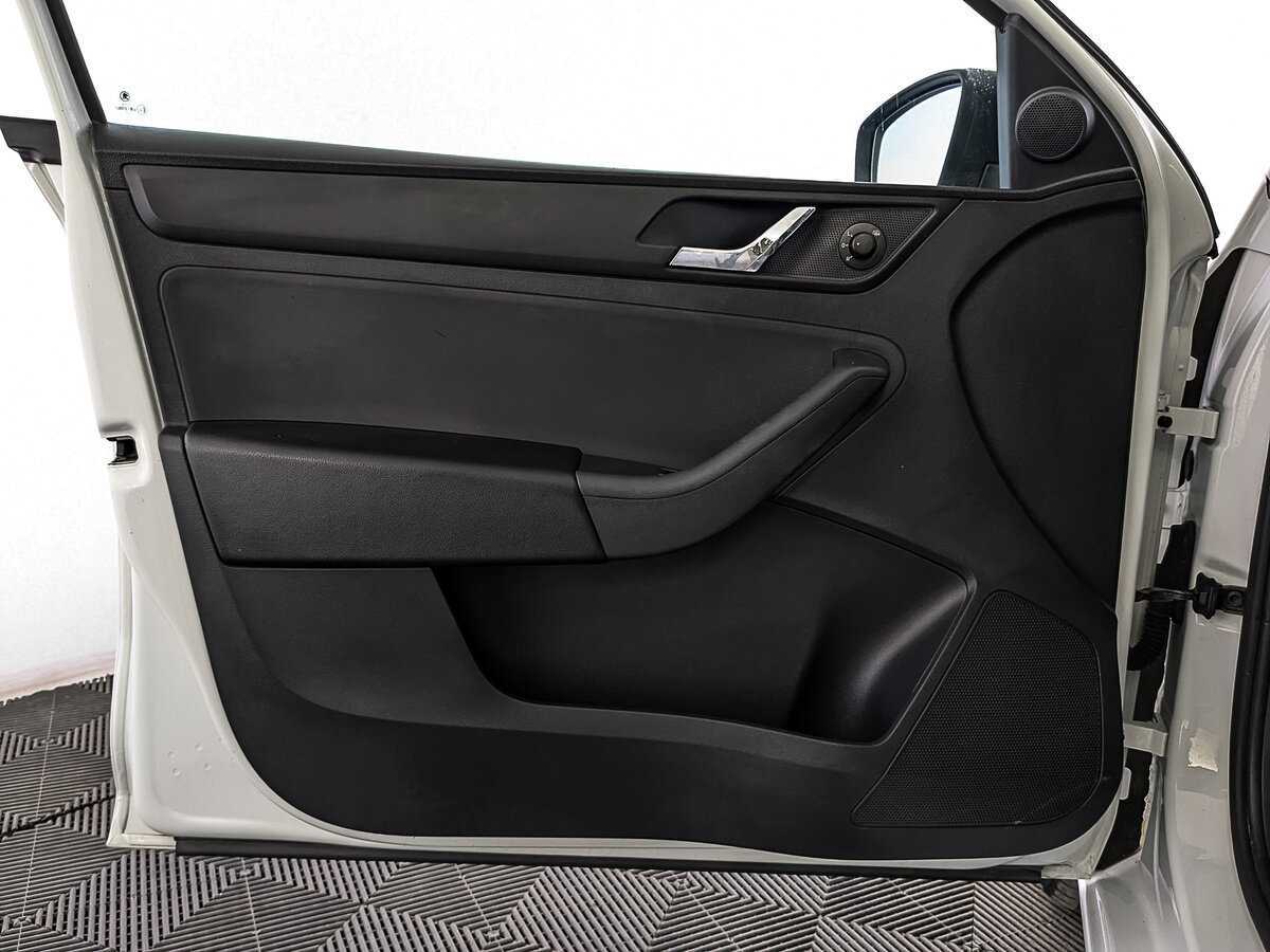 Skoda Rapid, 2017 Фото №19