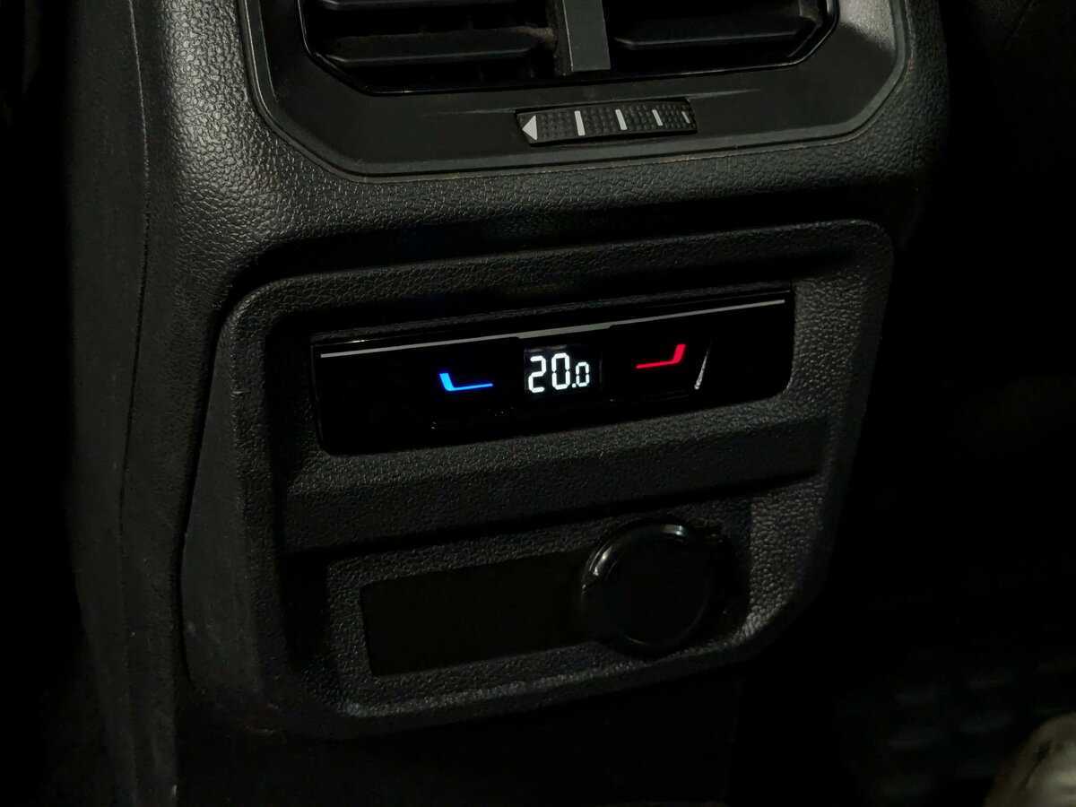 Volkswagen Tiguan, 2021 Фото №28