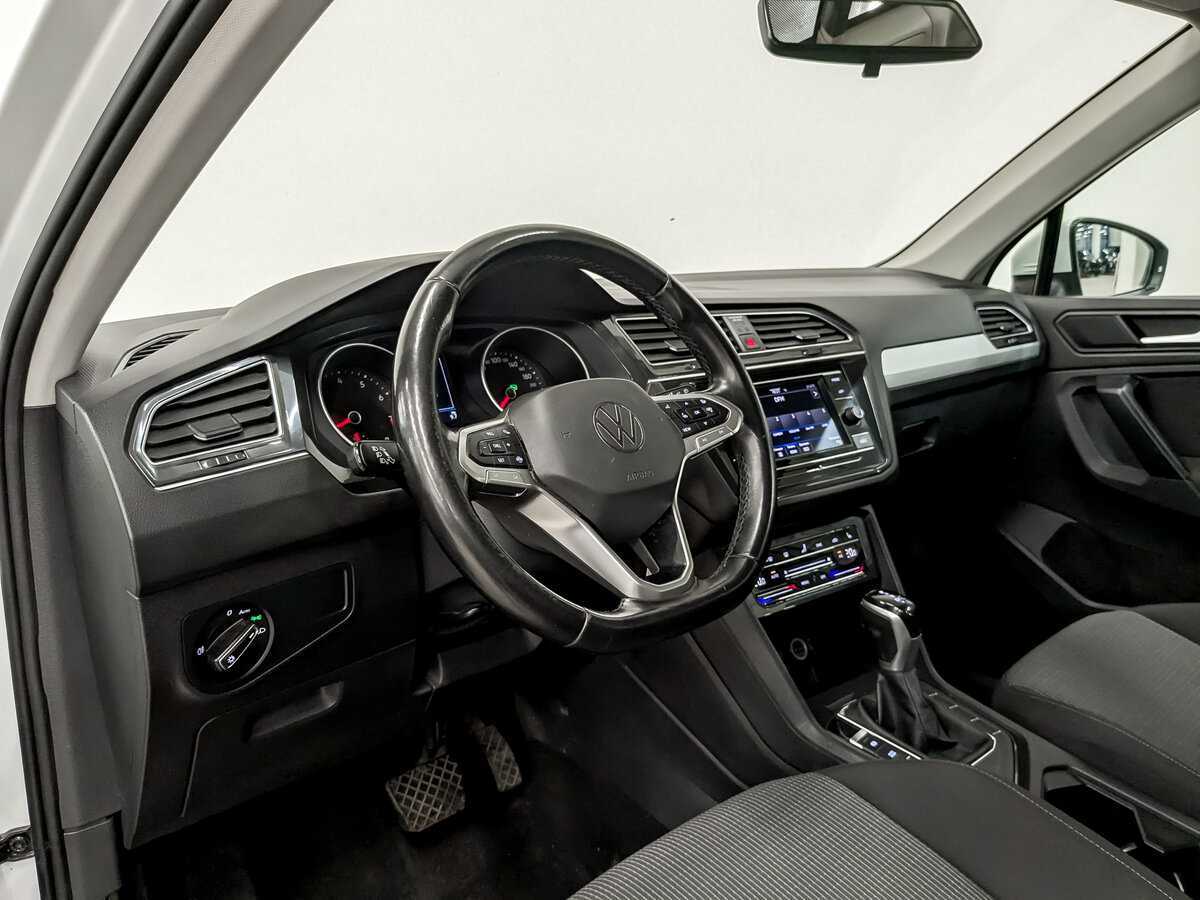 Volkswagen Tiguan, 2021 Фото №16