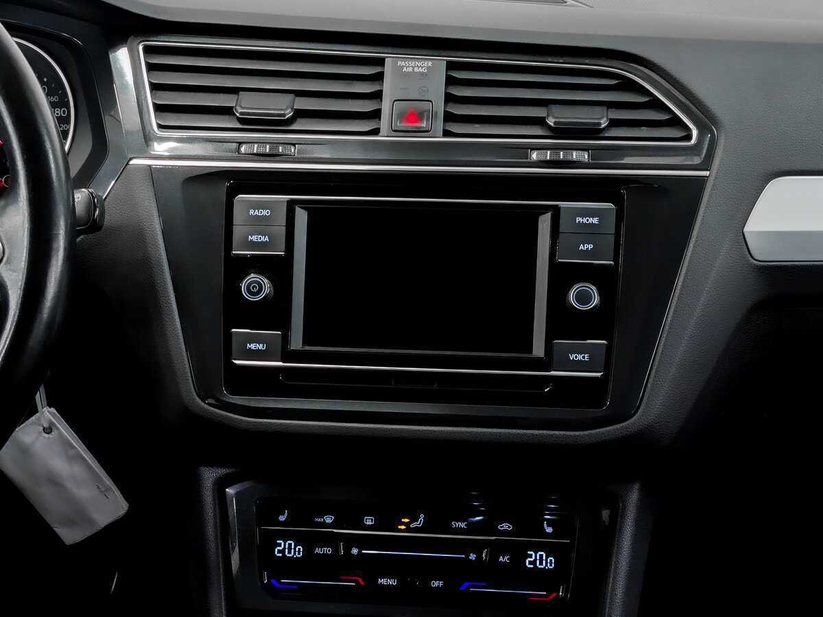Volkswagen Tiguan, 2021 Фото №15