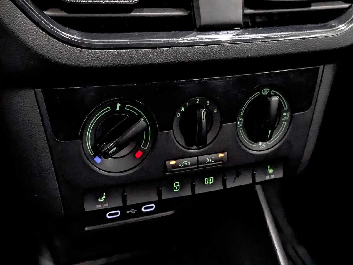 Skoda Rapid, 2020 Фото №19