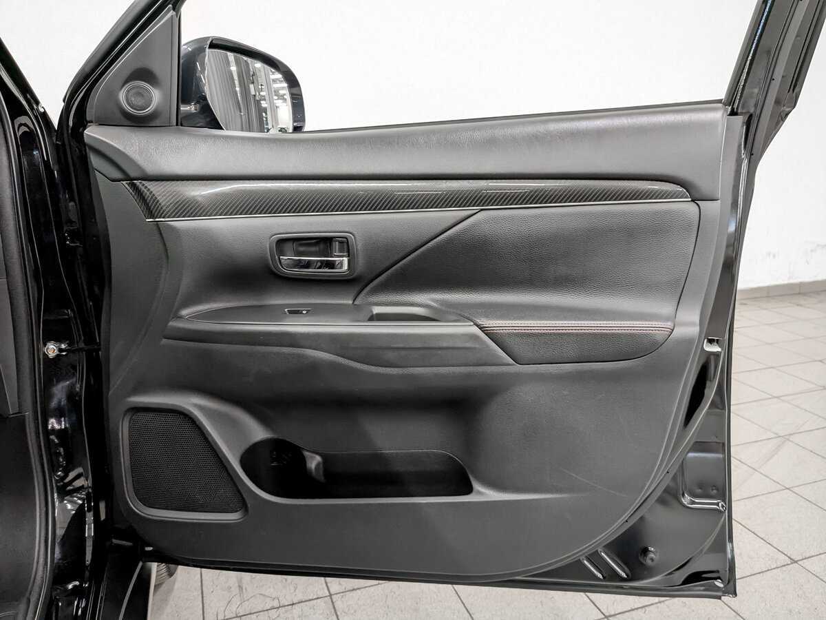 Mitsubishi Outlander, 2021 Фото №23