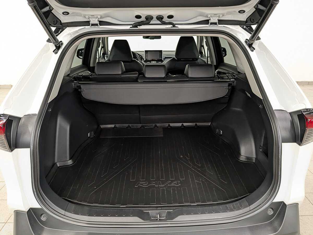Toyota RAV4, 2021 Фото №10